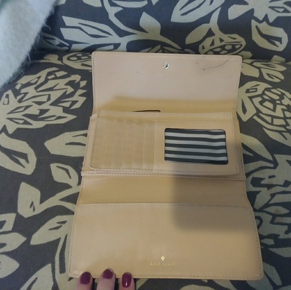 Kate Spade Wallet - Picture 2 of 3